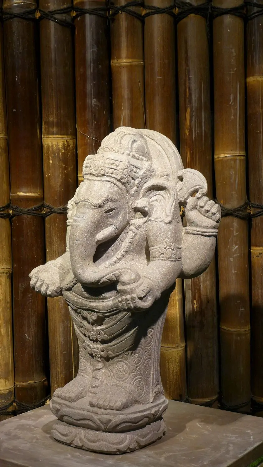  Product image 11 of the product “Standing Ganesha, 60 cm height, riverstone, stonemasony ”